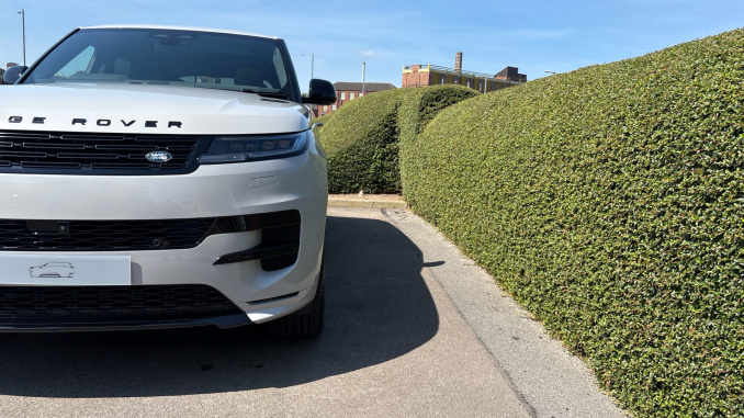 Land Rover Range Rover Sport 3.0 D300 Dynamic SE 5dr Auto Diesel Estate - Image 37